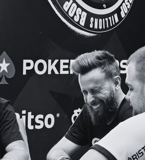 Como uma jornada mais consciente no poker faz você crescer como jogador (e como pessoa)