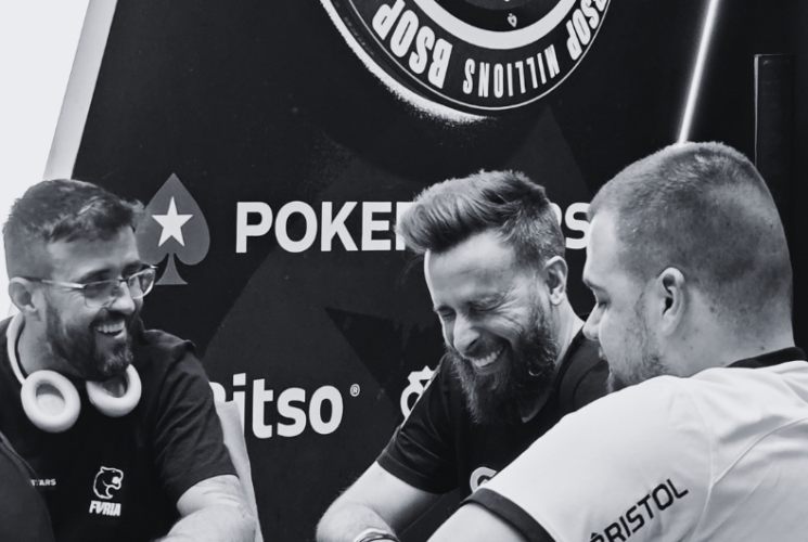 Como uma jornada mais consciente no poker faz você crescer como jogador (e como pessoa)